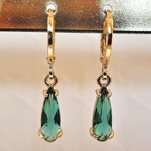 Brand New  Minimalist Mini's Emerald Teardrop Drop Leverback Earrings
